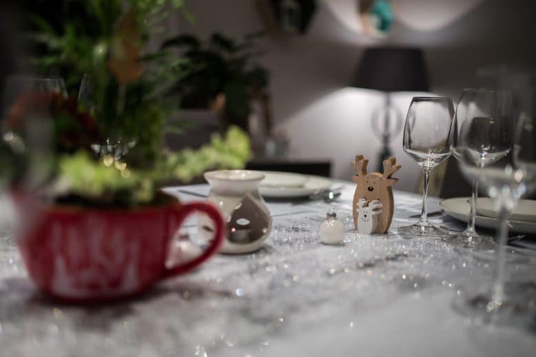 Déco table de Noël festive et tendance